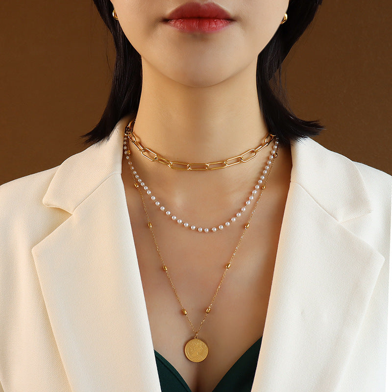 Triple layered pearl clavicle chain Chorker necklace